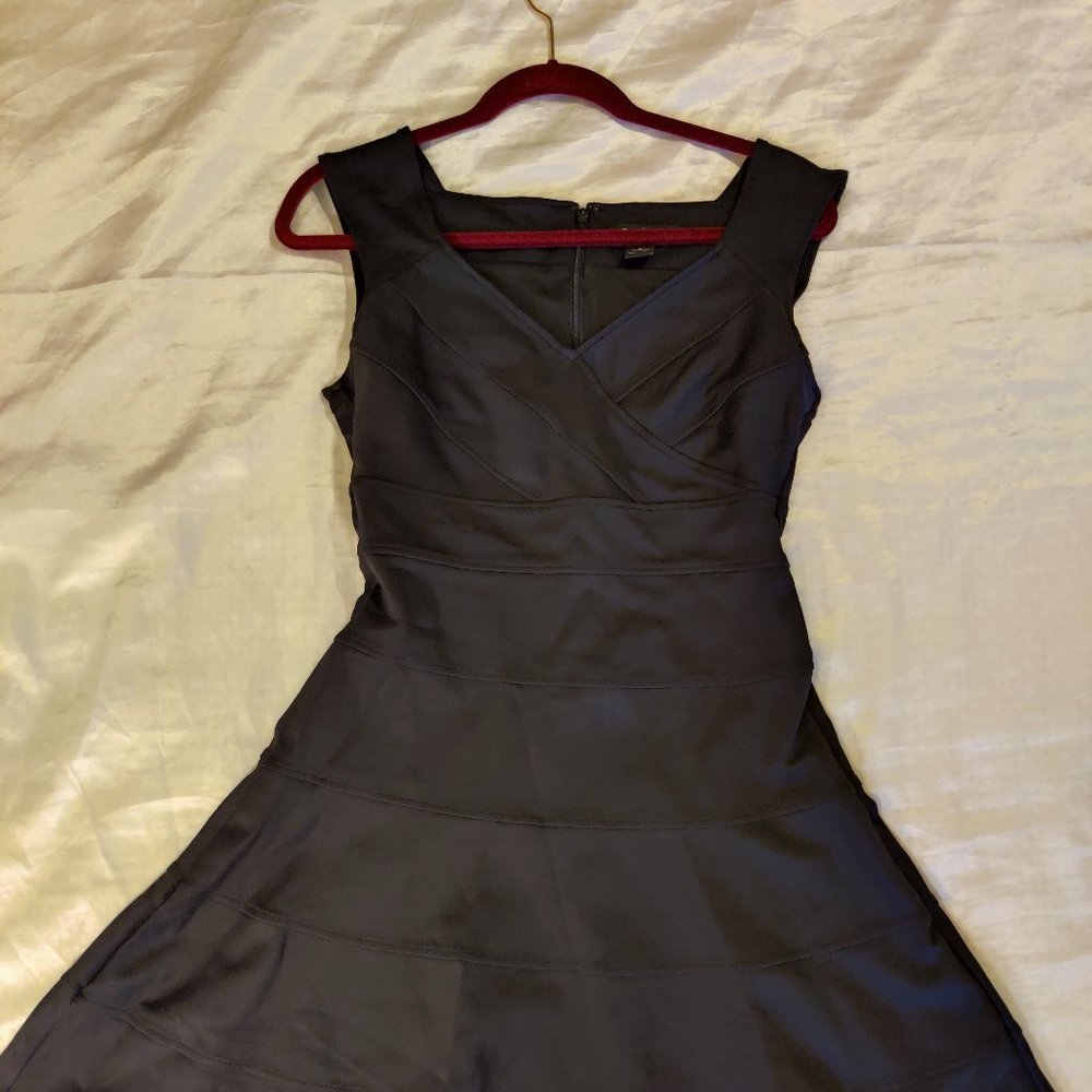 White House Black Market - Size 8